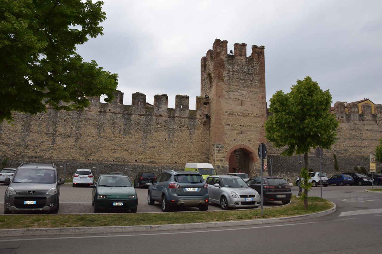 Residenza Ai Capitelli Inn *